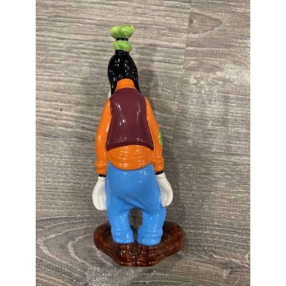 6” Goofy Walt Disney Figurine China  AN - Picture 3 of 4